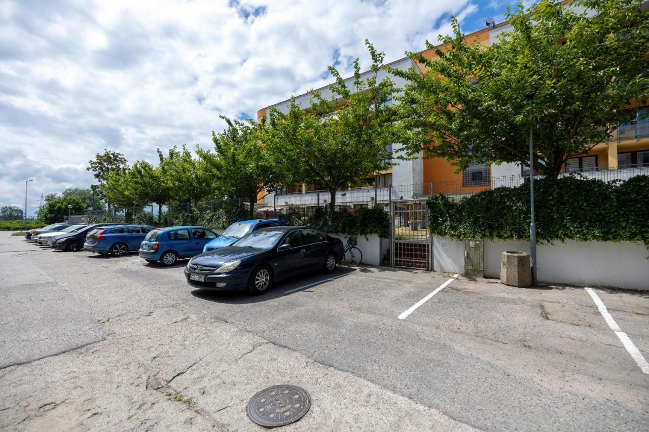Apartamenty Wisniowy Sad By Noclegi Renters Kołobrzeg Kültér fotó